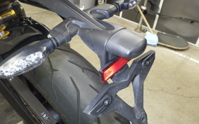 TRIUMPH STREET TRIPLE RS 2020