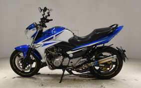SUZUKI GSR250