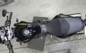 TRIUMPH STREET TRIPLE R 2011