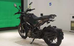 HUSQVARNA SVARTPILEN 401 2024
