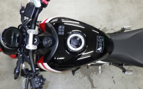 TRIUMPH TRIDENT 660 2025