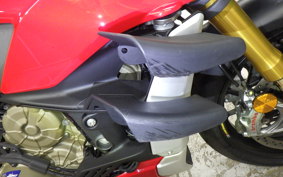 DUCATI STREETFIGHTER V4 S 2023