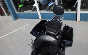 YAMAHA ROADSTER1700 SILVERED 2006 VP17