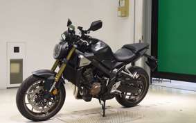 HONDA CB650R E-Clutch 2025 RH17