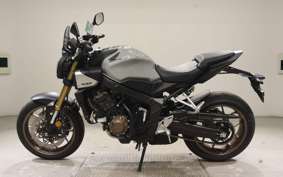 HONDA CB650R E-Clutch 2025 RH17