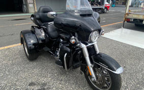 HARLEY FLHTCU 2017 MAD