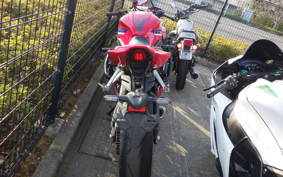 HONDA CBR650R E-Clutch 2025 RH17