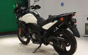 SUZUKI Vｽﾄﾛｰﾑ650A 2012