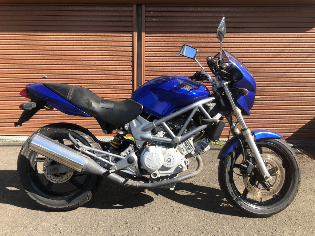 Фото Honda VTR 250 2006 с японского аукциона
