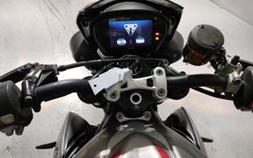 TRIUMPH STREET TRIPLE RS HDA464