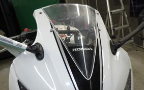 HONDA CBR250R GEN 3 2015 MC41