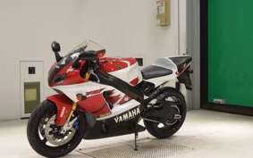 YAMAHA YZF-R7 2000