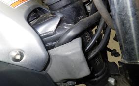 SUZUKI GSR250