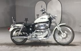 HARLEY XL883C 2001 CJM