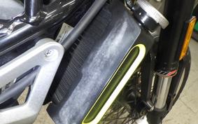 HUSQVARNA SVARTPILEN 401 2020