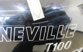 TRIUMPH TRIUMPH BONNEVILLE T100 2022 DAD70G