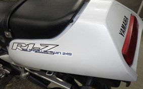 YAMAHA R1-Z 3XC