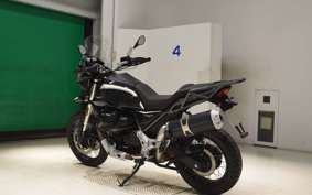 MOTO GUZZI V85 TT 2022