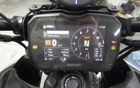 DUCATI DIAVEL V4 2025