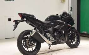 SUZUKI GSX250R 2017
