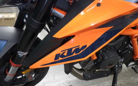 KTM 1290 SUPER DUKE R 2021