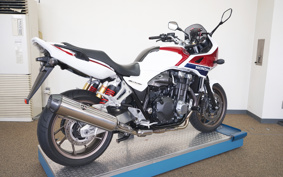 HONDA CB1300SB SUPER BOLDOR 2016 SC54