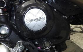 TRIUMPH SCRAMBLERナイトシフト 2024