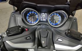 YAMAHA T-MAX 530 DX 2018 SJ15J