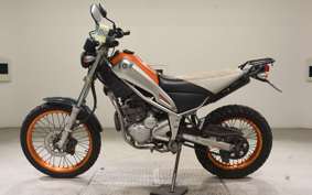 YAMAHA TRICKER DG16J