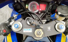 SUZUKI GSX-R750 CW211