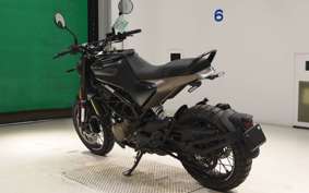HUSQVARNA SVARTPILEN 125