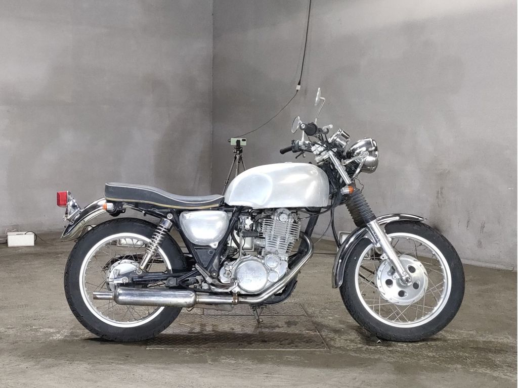 Фото Yamaha SR400 1995 с японского аукциона