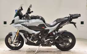 BMW S1000XR 2020