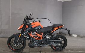 KTM 390 DUKE 2025 JPJ40