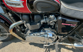 TRIUMPH BONNEVILLE T100 2014 TJ9157