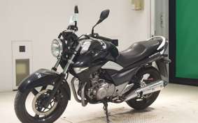 SUZUKI GSR250