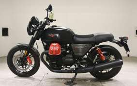 MOTO GUZZI V7 CARBON 2019