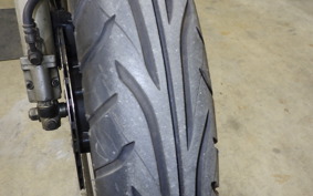 YAMAHA XJ750 E 1983 29R