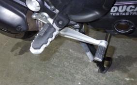 DUCATI HYPERSTRADA 820 2015