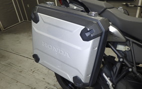 HONDA CRF1000L AFRICA TWIN 2017 SD04