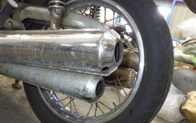 SUZUKI GT750 GT750B