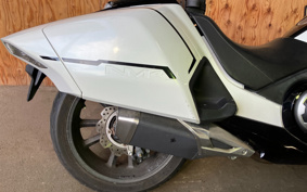 HONDA NM4 VULTUS -02 2016 RC82