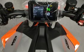 KTM 1290 SUPER  DUKE R V3940