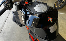 KTM 1290 SUPER DUKE R 2016 V3940