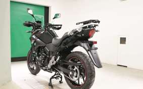 SUZUKI Vｽﾄﾛｰﾑ250