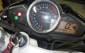 SUZUKI GSR250 2015
