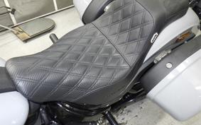 HARLEY FXLRST1920 2025