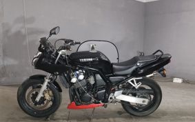 YAMAHA FZ400 4YR
