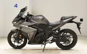 YAMAHA YZF-R25 2010 RG10J