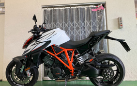 KTM 1290 SUPER DUKE 2019 V3940